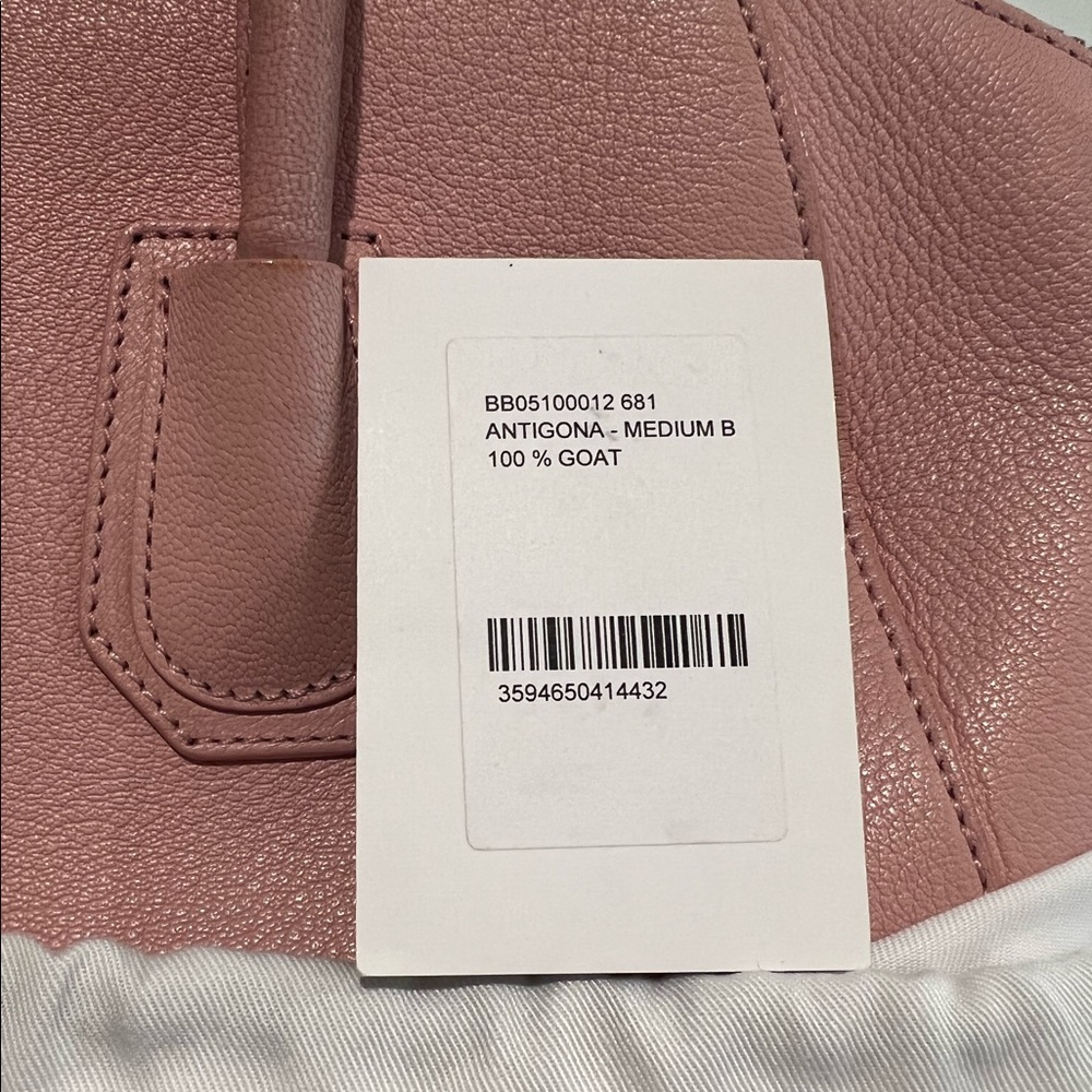 Givenchy medium Antigona bag in pink. - Picture 15 of 16